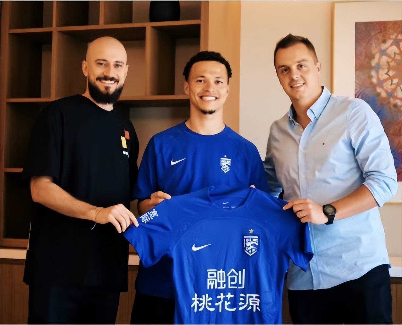 开云-包含加时末段武汉三镇备战英超，强势反弹细节曝光，态度坚定，阵容厚度经受考验的词条