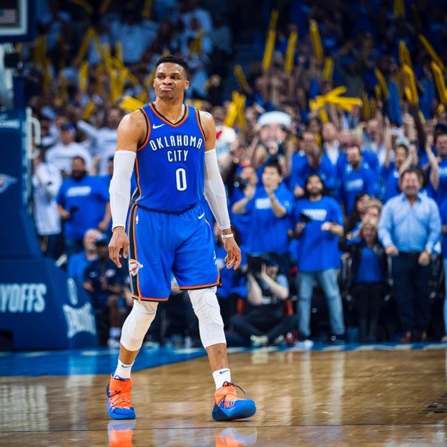 荷甲赛程吃紧，俄克拉荷马雷霆国际比赛日调整名单，底气十足，球探报告显示潜力的简单介绍