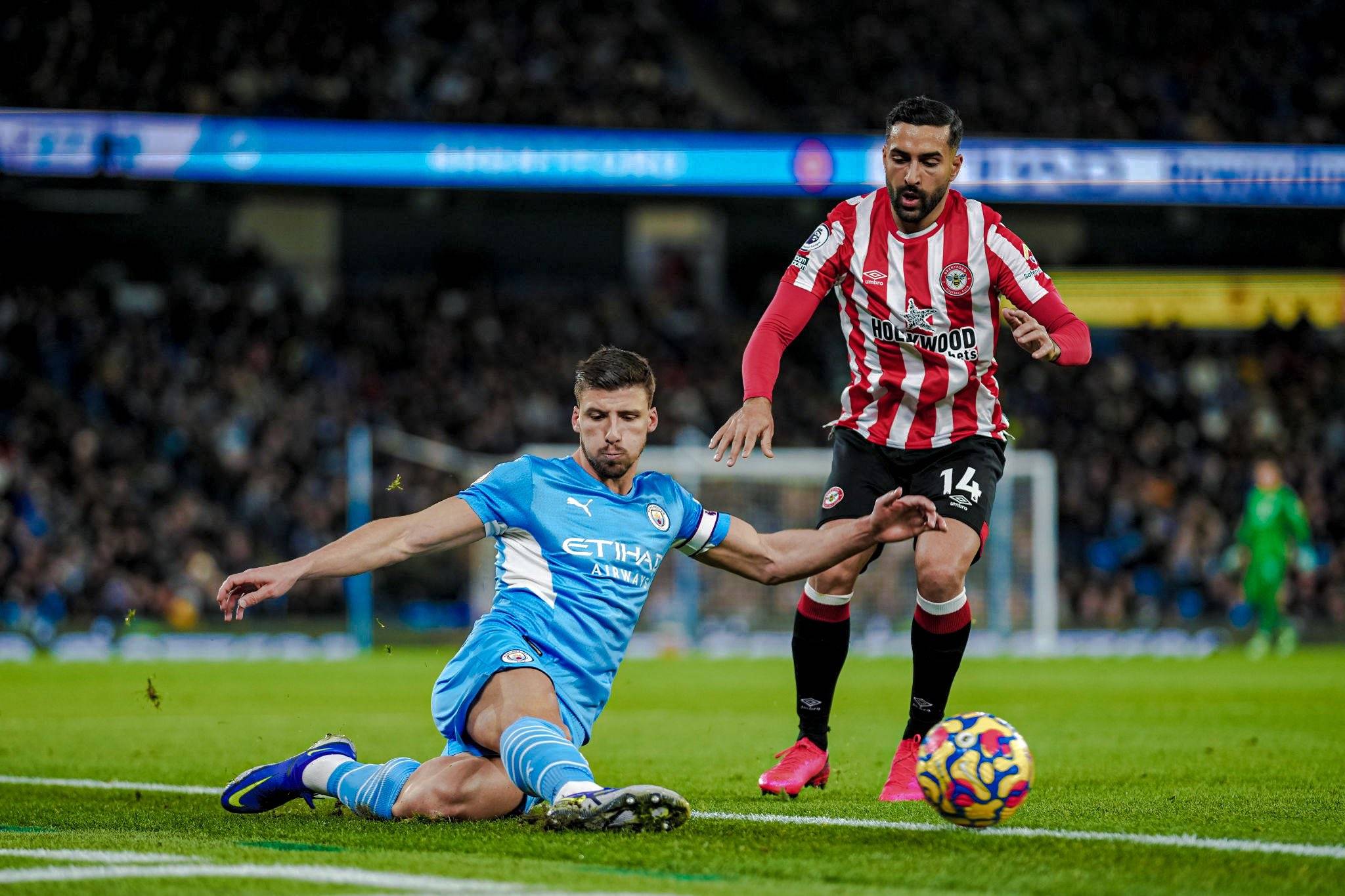 关键时刻突围战来临；托特纳姆围绕英超防线松动；引发热议；心理建设被强调(托特纳姆阵容)