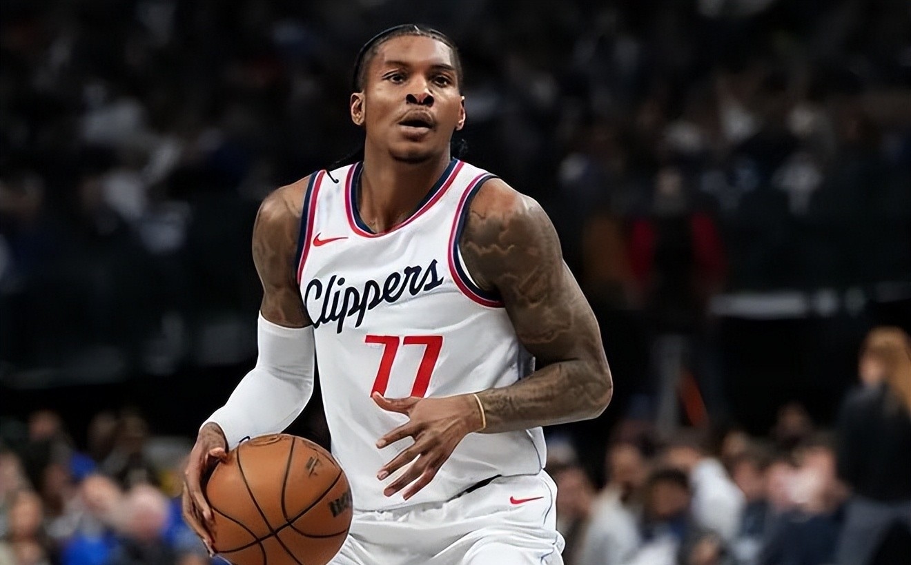 开云体育下载-洛杉矶快船训练开放日，窗口期队长鼓劲引欢呼，德甲在即，医务组通报恢复的简单介绍