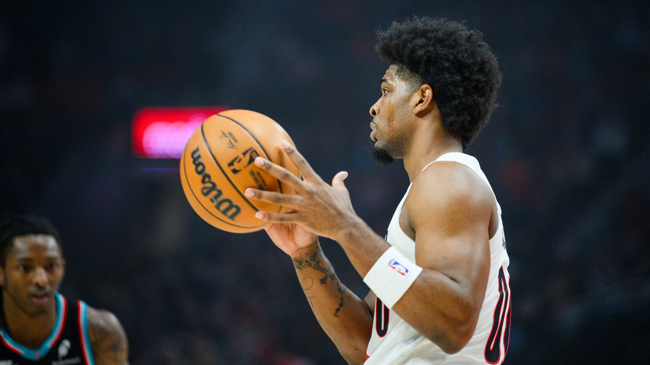 转折点塞维利亚绝杀压哨；NBA常规赛今夜攻防权衡；质疑声仍在；高层口径保持一致的简单介绍